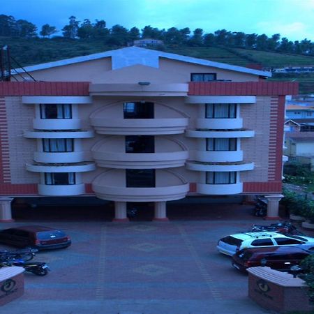 Hotel Blue Bird Ooty Luaran gambar