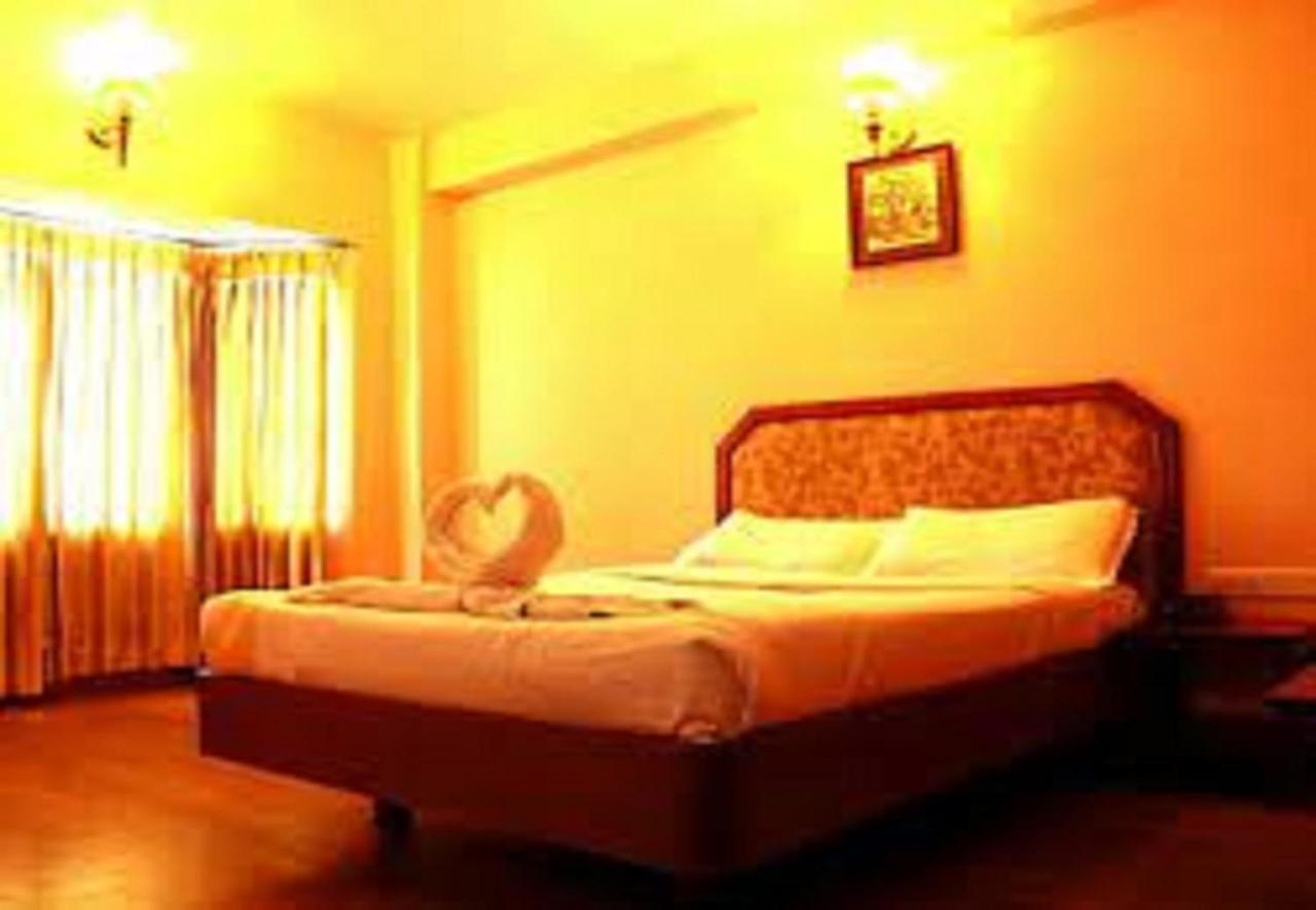 Hotel Blue Bird Ooty Luaran gambar