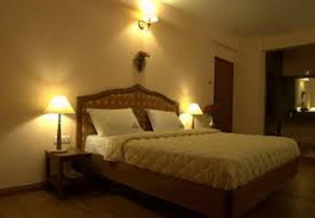 Hotel Blue Bird Ooty Luaran gambar