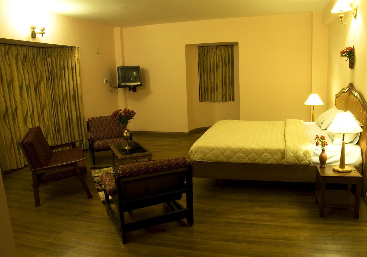 Hotel Blue Bird Ooty Luaran gambar